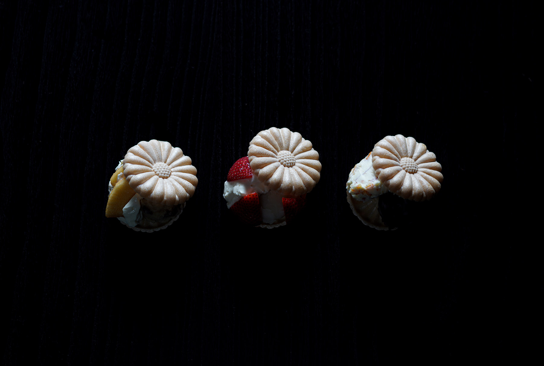 MAME Nomanoma <br />
English pamphlet