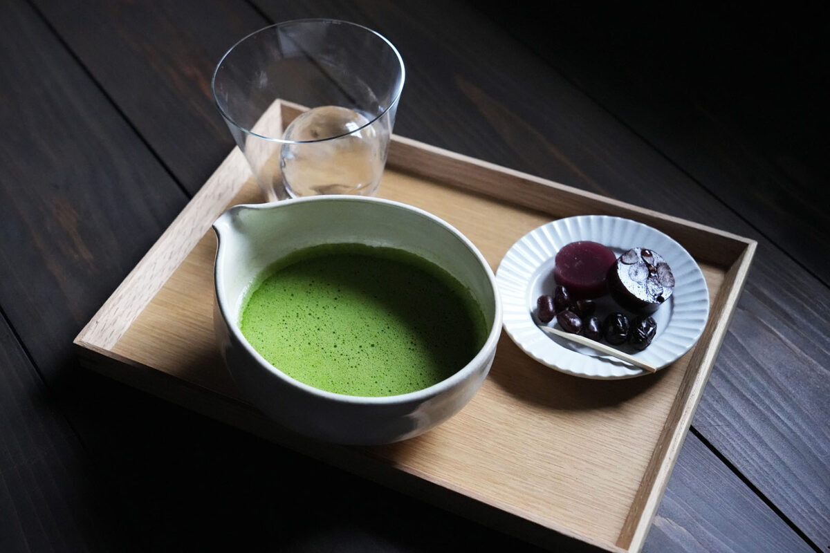 【 お抹茶 】を本格派スタイルで<br />
提供しております